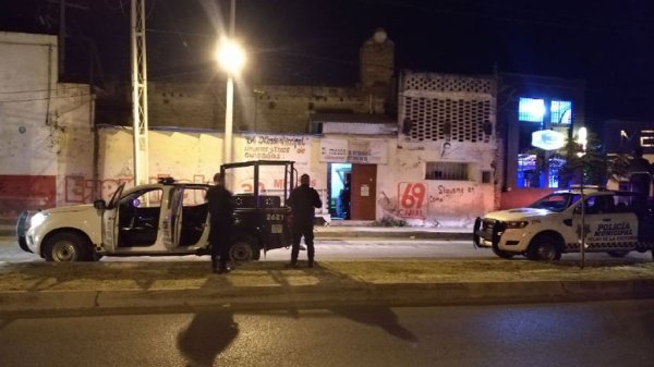 Se realiza pelea de gallos en pleno centro de la ciudad