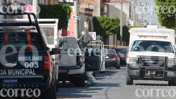 Ejecutan a una persona dentro de su casa en pleno centro de Apaseo el Grande