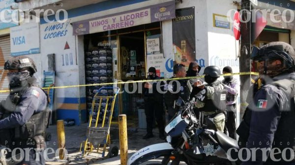 Ataque armado en negocio de bebidas alcohólicas deja a un muerto y dos lesionados