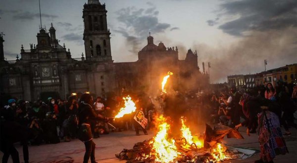 Colectivos de feministas exigen eliminar violencia