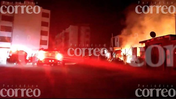 ¡SE SALVA DE MILAGRO! Hombre sale ileso tras incendiarse su vivienda en León