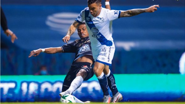 León abre los cuartos de final con derrota en Puebla