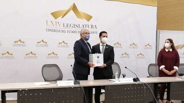 Entrega Luis Ernesto Ayala Paquete Fiscal para el ejercicio fiscal 2021