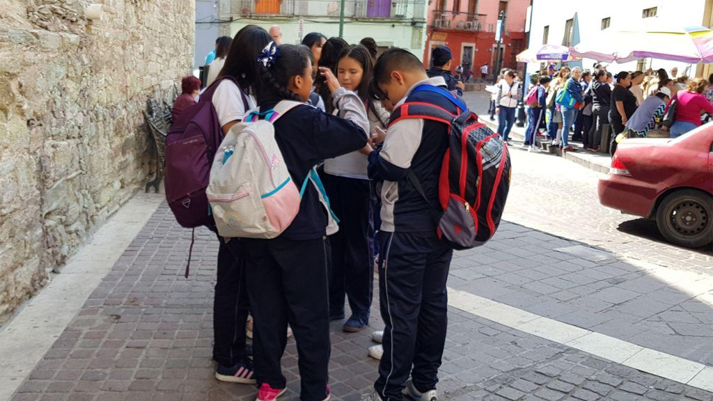 Regreso a clases presenciales ocurrirá cuando las condiciones sean idóneas: Díaz Martínez