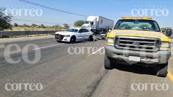 Patrulla de la Guardia Nacional recibe impacto por otro vehículo particular