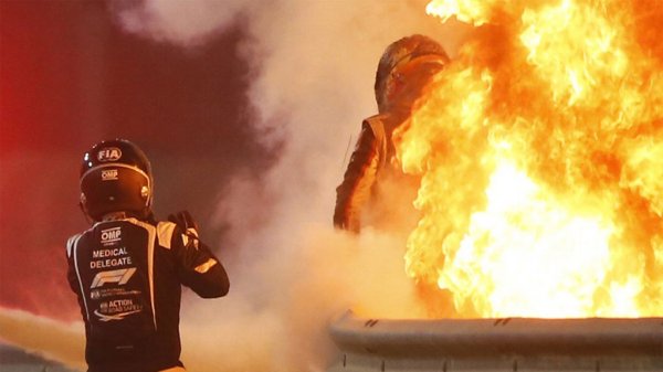 Impactante: piloto francés salva su vida tras terrorífico incendio