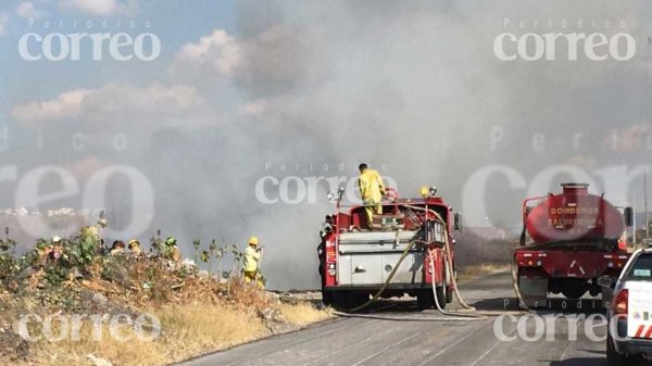 Reportan fuerte incendio en el relleno sanitario