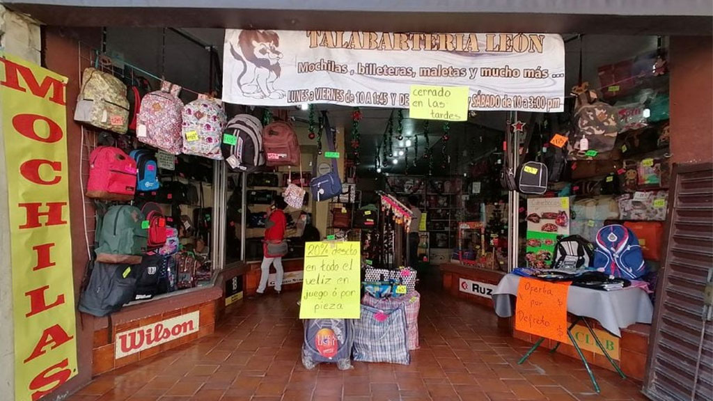 Caen ventas de papelerías debido a la pandemia