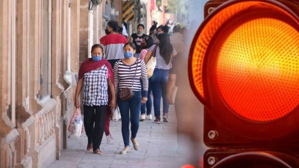 ¡COMO MONTAÑA RUSA! Curva de contagios vuelve a bajar