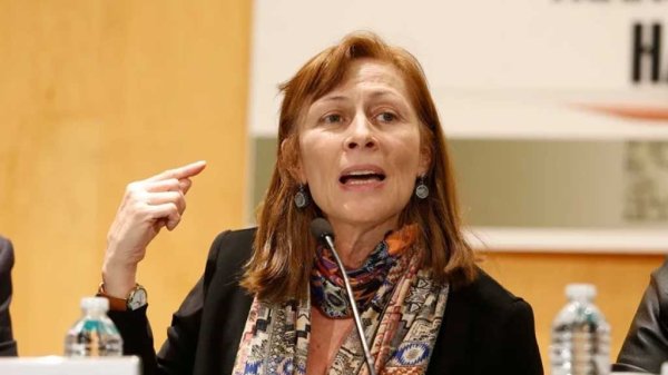 Confirma AMLO a Tatiana Clouthier como la nueva secretaria de Economía