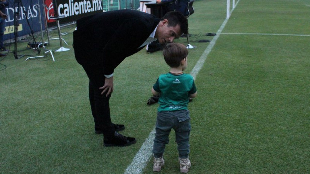 El defensor Ignacio González se ha despedido de los Esmeraldas del León