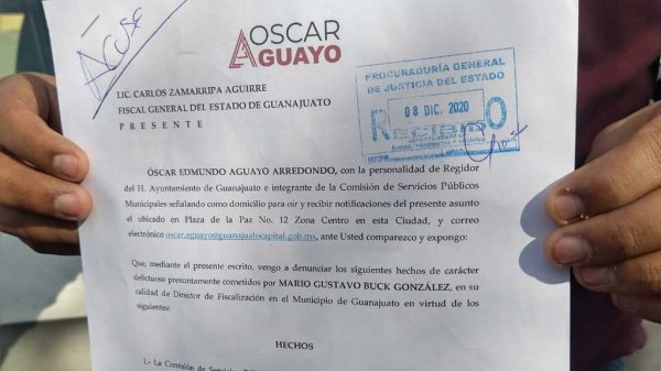 Presenta regidor de Morena denuncia en contra de Bück por la posible comisión de tres delitos