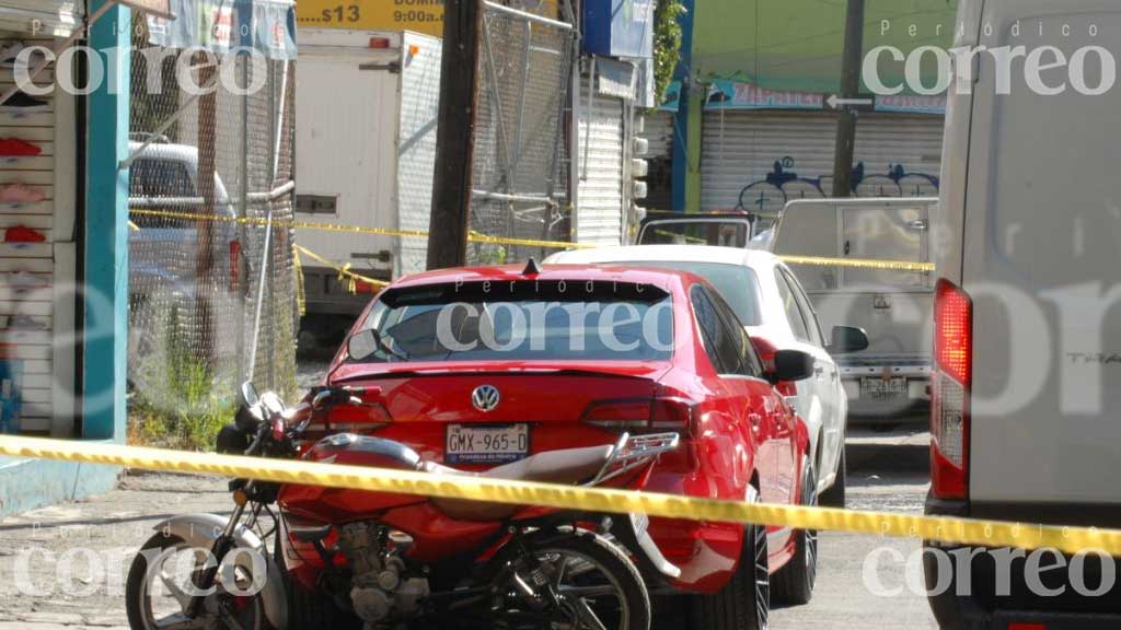 Ejecutan a tiros a un hombre dentro de un estacionamiento en León