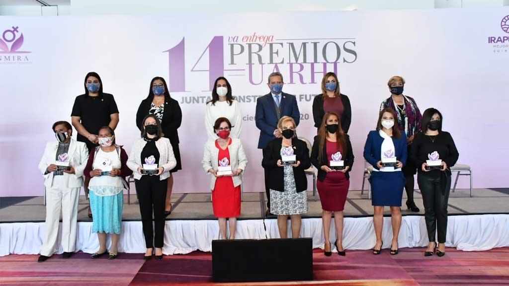 Reconoce municipio a ocho mujeres por su labor y aportaciones a la sociedad