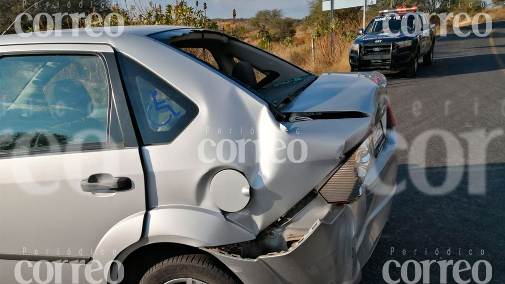 Accidente sobre la carretera Acámbaro-Tarandacuao deja cuatro heridos