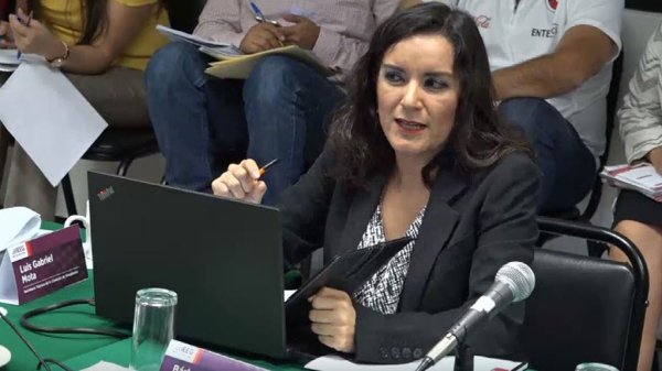 Renuncia Bárbara Navarro a Secretaría Ejecutiva del IEEG