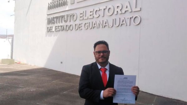 Se registran 12 como candidatos independientes a diputados locales