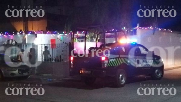 Asaltan a policía cuando llegaba a su casa y lo dejan herido