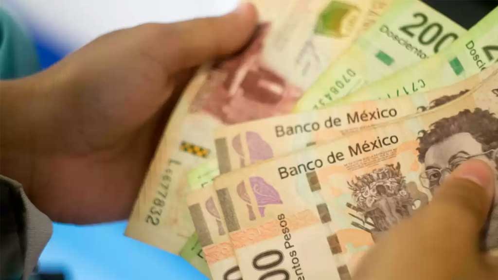 Salario mínimo en México aumentará 15% en 2021, acumula 60% en tres años