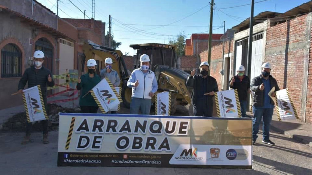 Celebran inicio de rehabilitación de calle en Moroleón