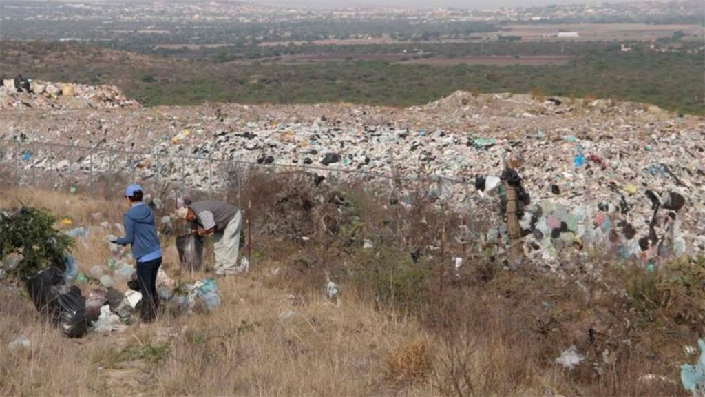 Maquinas en relleno sanitario están detenidas desde hace años