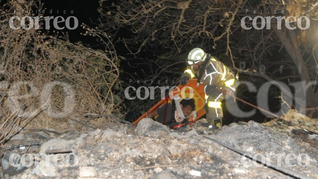 Empujan a hombre y cae 20 metros en Barranca de Venaderos