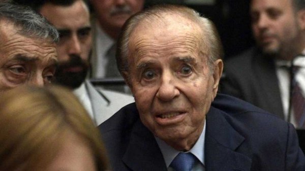 Expresidente argentino Carlos Menem, está en coma inducido tras sufrir un fallo renal