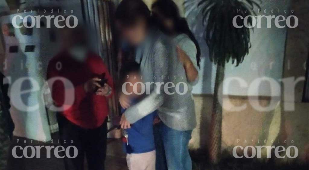 Localizan a pequeña luego de que saliera de su casa y se perdiera