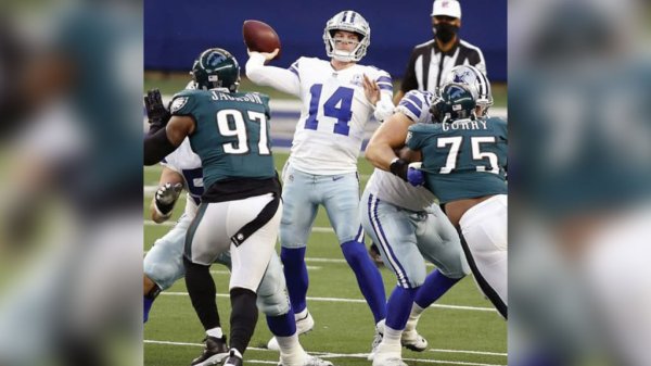 Dallas doblegan a las ‘águilas’ y sueñan con los playoffs