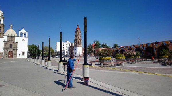 Le dan mantenimiento al centro de Irapuato para mantenerlo en condiciones