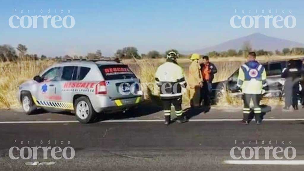 Aparatoso choque en la Celaya-Salvatierra deja a 4 personas lesionadas y una muerta