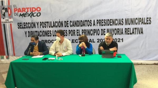 Se registran 41 precandidatos del PRI en busca de una presidencia municipal de Guanajuato