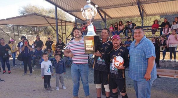 Se corona Ojo de Agua de Mendoza en Liga de Jerécuaro