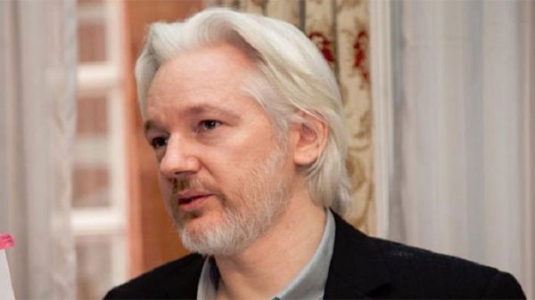 Niegan libertad condicional a Julian Assange