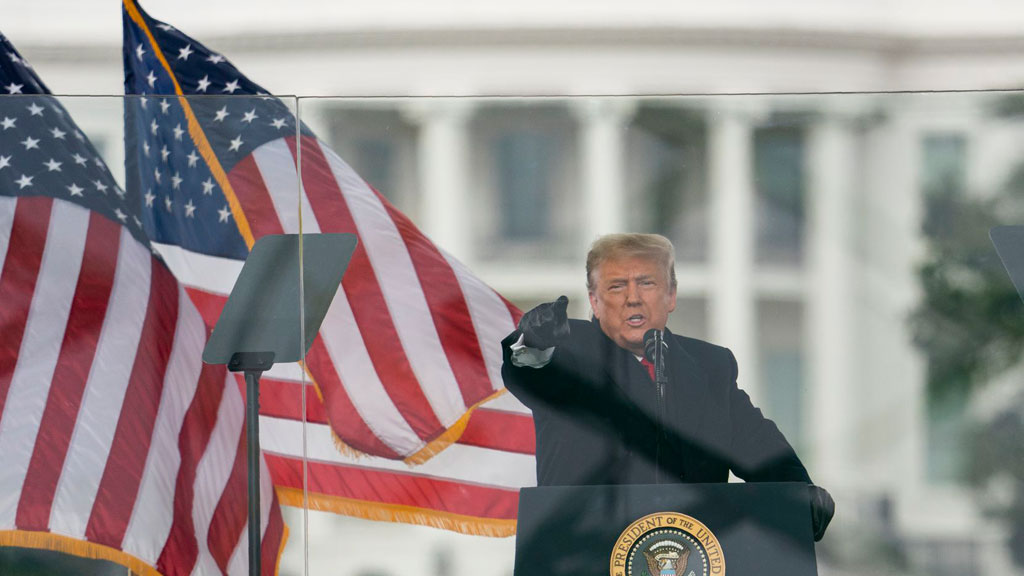 Piden destitución urgente de Trump tras violencia en el Capitolio