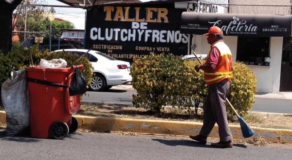 Mandan a sus casas a barrenderos mayores