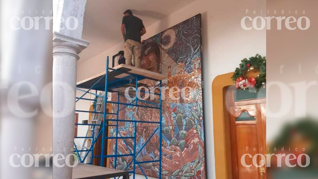 Trabajador de Casa de la Cultura cae de 3 metros mientras colocaba un mural