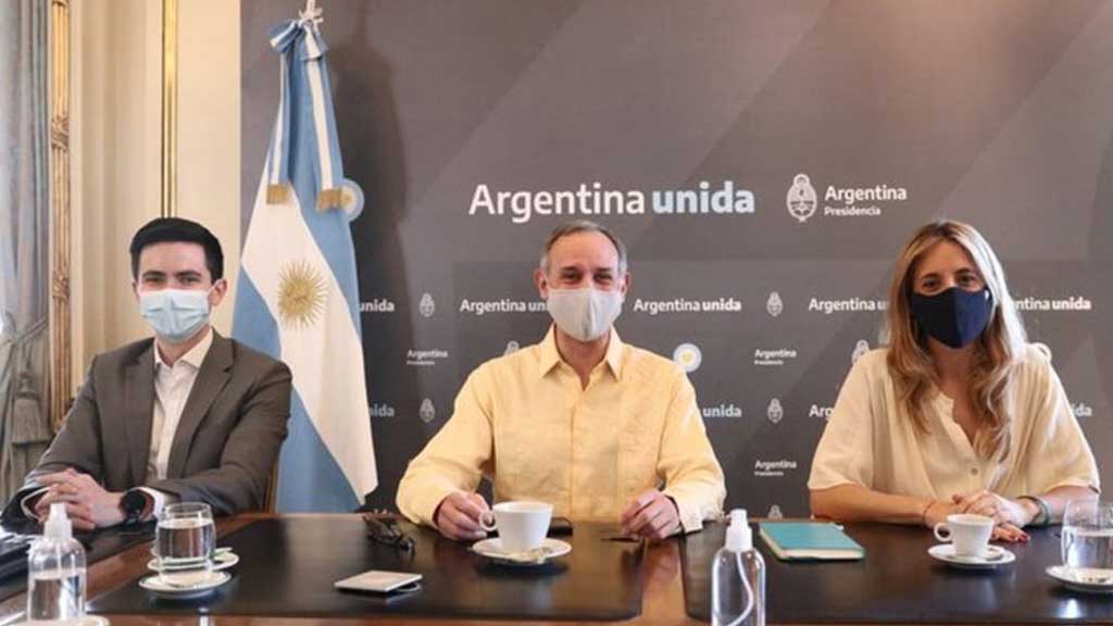 Tras visita de Gatell a Argentina, vacuna de AstraZeneca podría llegar a México en febrero: AMLO