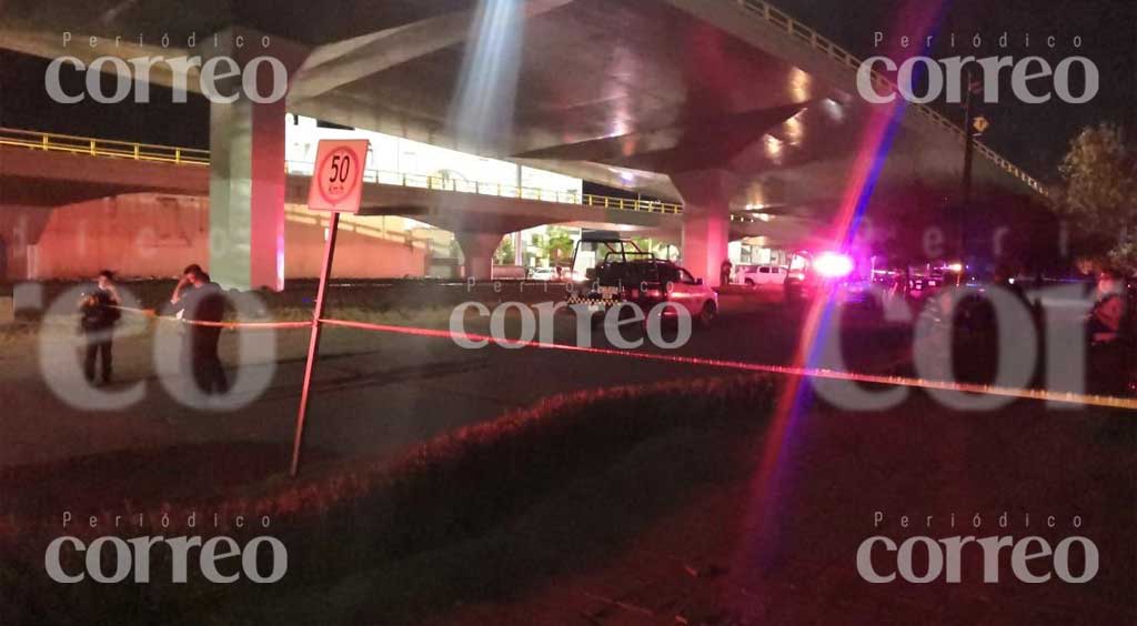 Arrojan una CABEZA desde el Distribuidor Víal Benito Juárez en León