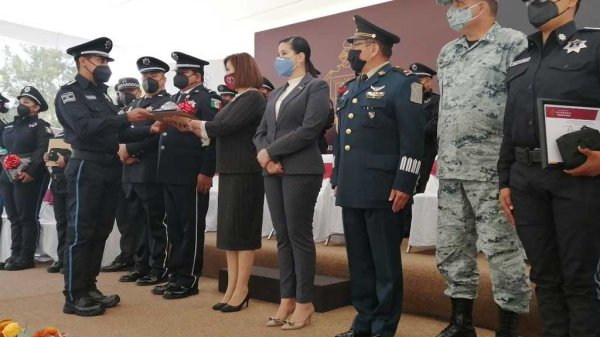 Realizan ceremonia de graduación de la tercera generación de cadetes de la Policía Municipal