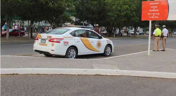 Fallece tránsito por Covid; reclaman sus compañeros