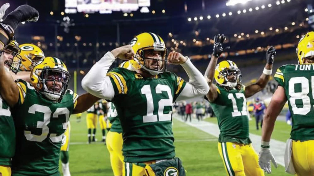 Packers arrollan a Rams y van a la final