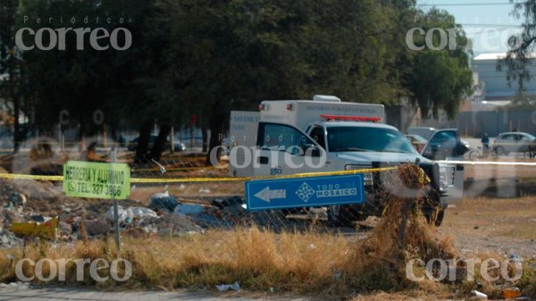 Abandonan tres cuerpos embolsados en la colonia Tablas de la Virgen