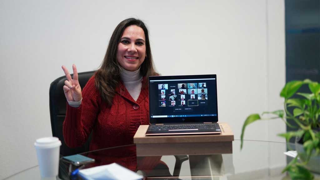 Reconocen a maestras y maestros jubilados por su trabajo en la formación educativa