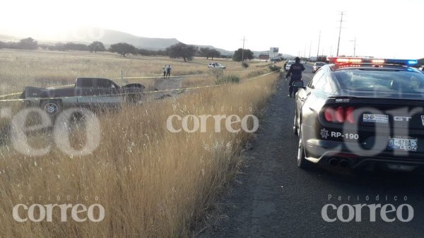 Muere joven tras volcadura en San Miguel de Allende; hay otro grave