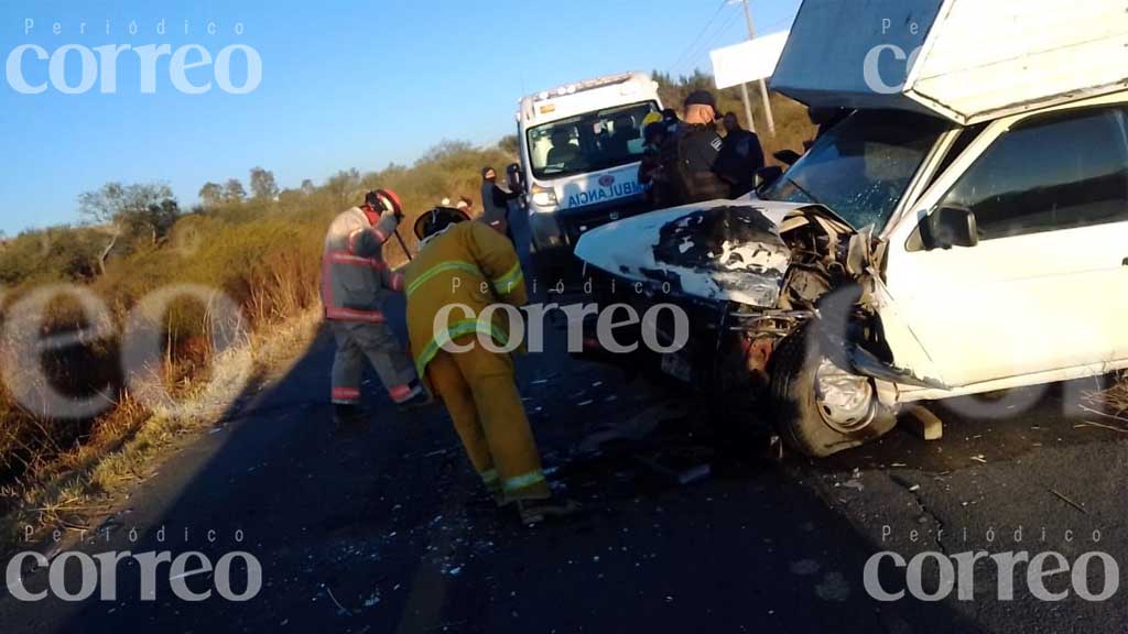 Aparatoso choque en la Guanajuato-Silao dejó a una mujer lesionada