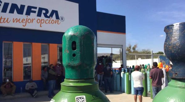 Se ‘disparan’ precios de cilindros de oxígeno hasta los 18 mil pesos