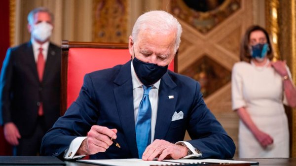 EUA vuelve a la OMS y al Acuerdo de París; Biden firma sus primeras acciones ejecutivas