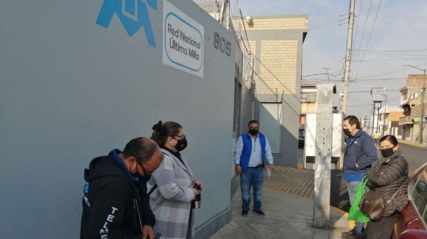 Trabajadores salmantinos de Telmex hacen paro de labores