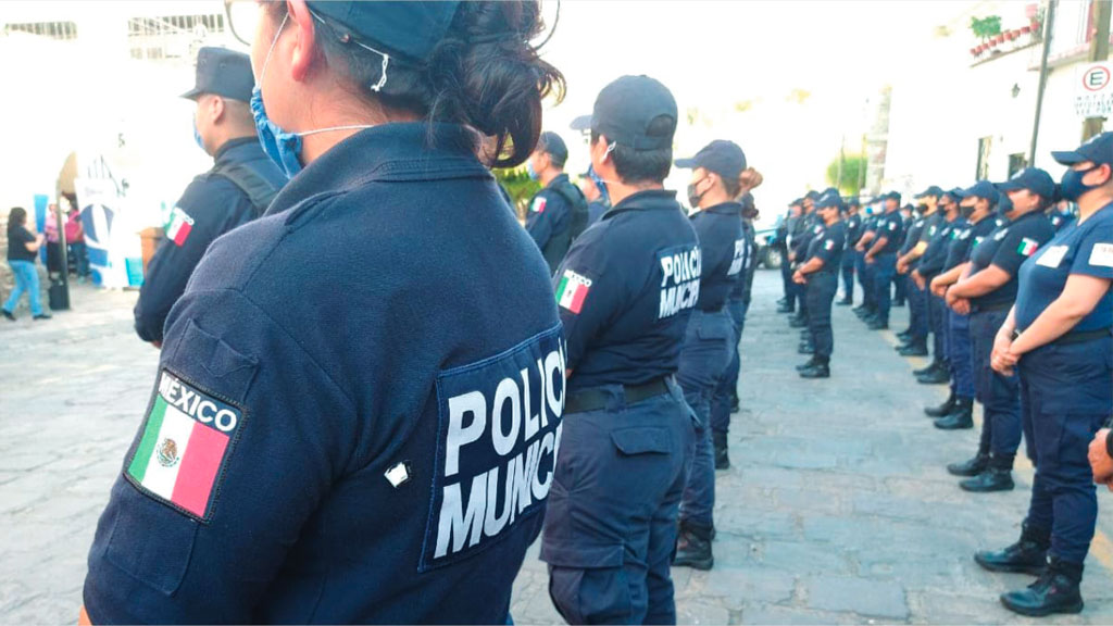 Acuerdan baja de policías detenidos; un cuarto elemento sigue prófugo